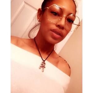 Meet your Posher, Kerri